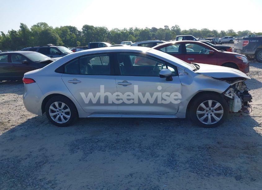 Photo 13 of 2021 Toyota Corolla LE (VIN 5YFEPMAE4MP248797)