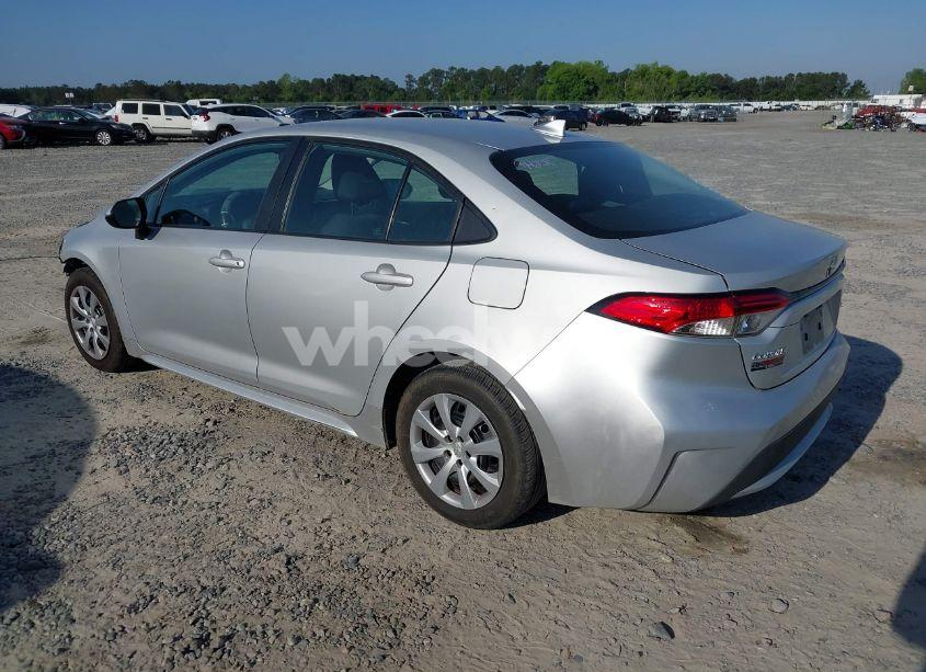 Photo 3 of 2021 Toyota Corolla LE (VIN 5YFEPMAE4MP248797)
