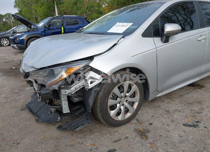 Photo 6 of 2021 Toyota Corolla LE (VIN 5YFEPMAE4MP258519)