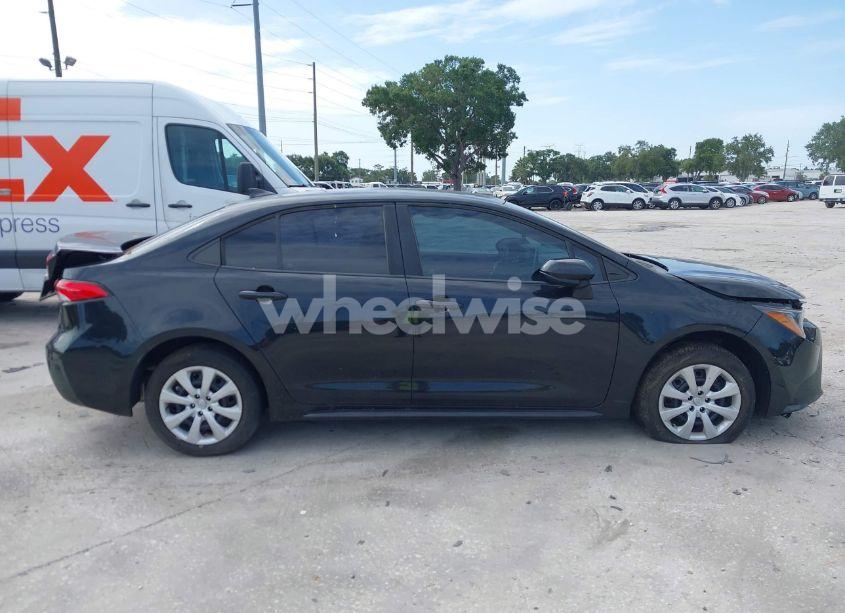 Photo 13 of 2021 Toyota Corolla LE (VIN 5YFEPMAE4MP267737)