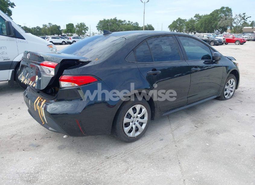 Photo 4 of 2021 Toyota Corolla LE (VIN 5YFEPMAE4MP267737)