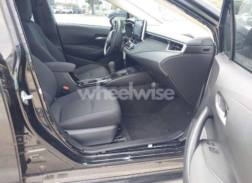 Photo 5 of 2021 Toyota Corolla LE (VIN 5YFEPMAE4MP267737)