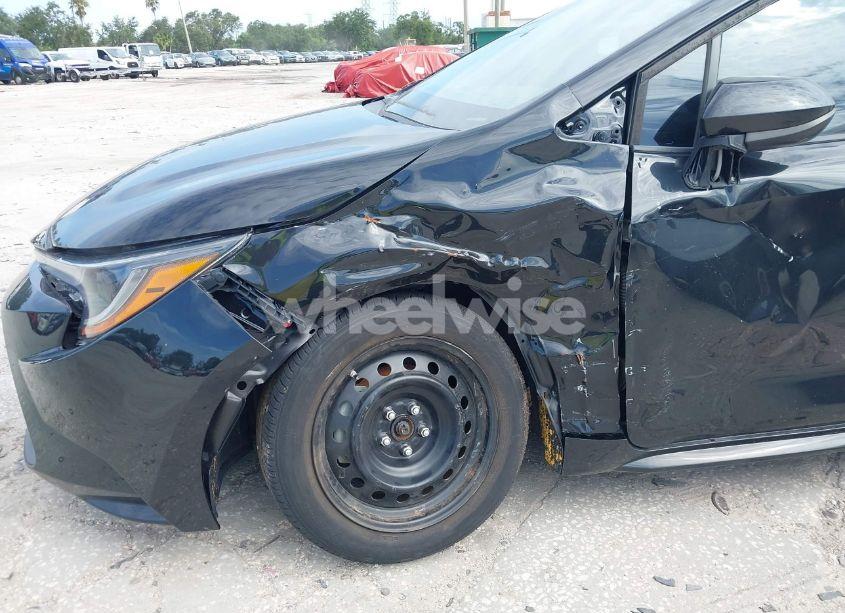 Photo 6 of 2021 Toyota Corolla LE (VIN 5YFEPMAE4MP267737)