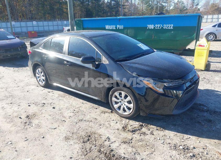 2022 Toyota Corolla LE (VIN 5YFEPMAE4NP278853) main photo