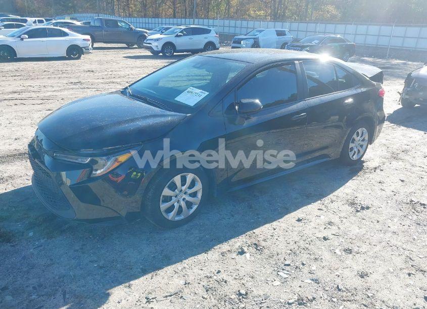 Photo 2 of 2022 Toyota Corolla LE (VIN 5YFEPMAE4NP278853)