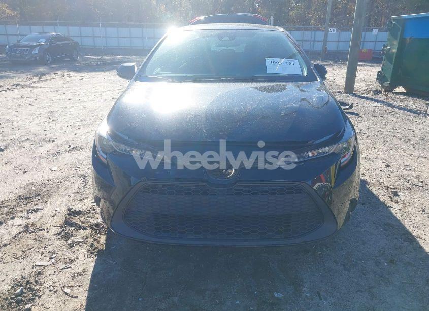 Photo 6 of 2022 Toyota Corolla LE (VIN 5YFEPMAE4NP278853)