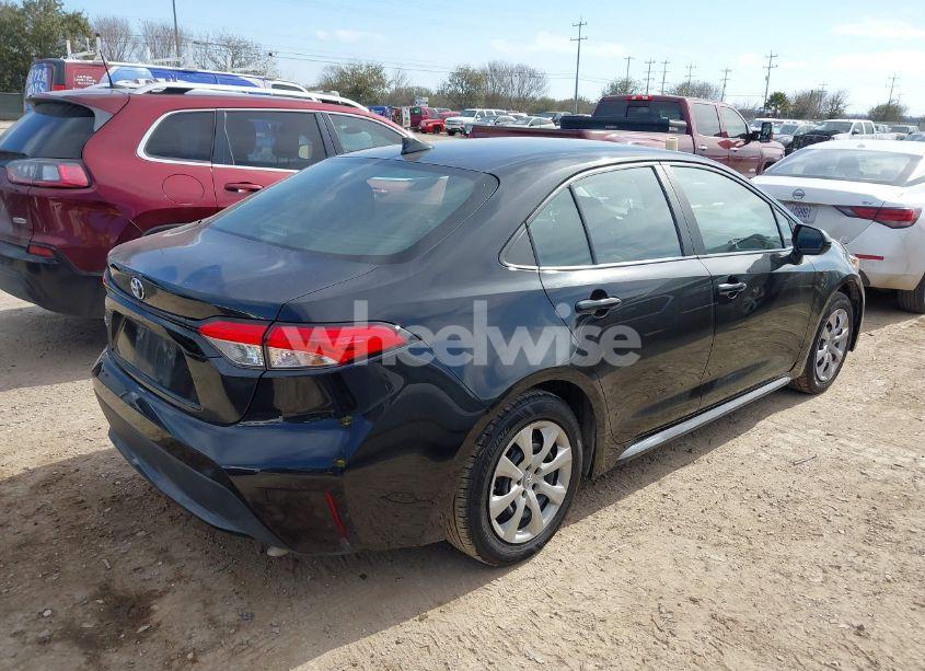 Photo 4 of 2022 Toyota Corolla LE (VIN 5YFEPMAE4NP289769)