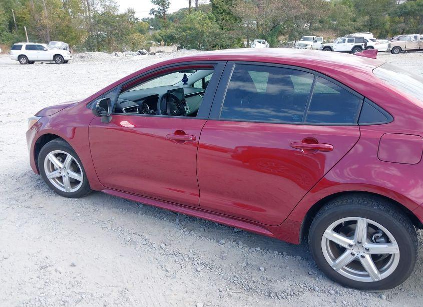 Photo 14 of 2022 Toyota Corolla LE (VIN 5YFEPMAE4NP290288)