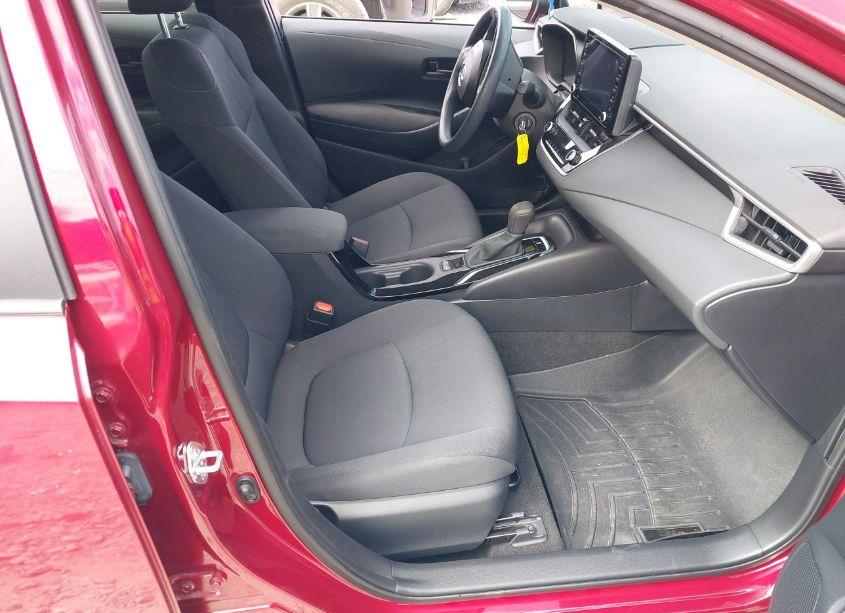 Photo 5 of 2022 Toyota Corolla LE (VIN 5YFEPMAE4NP290288)