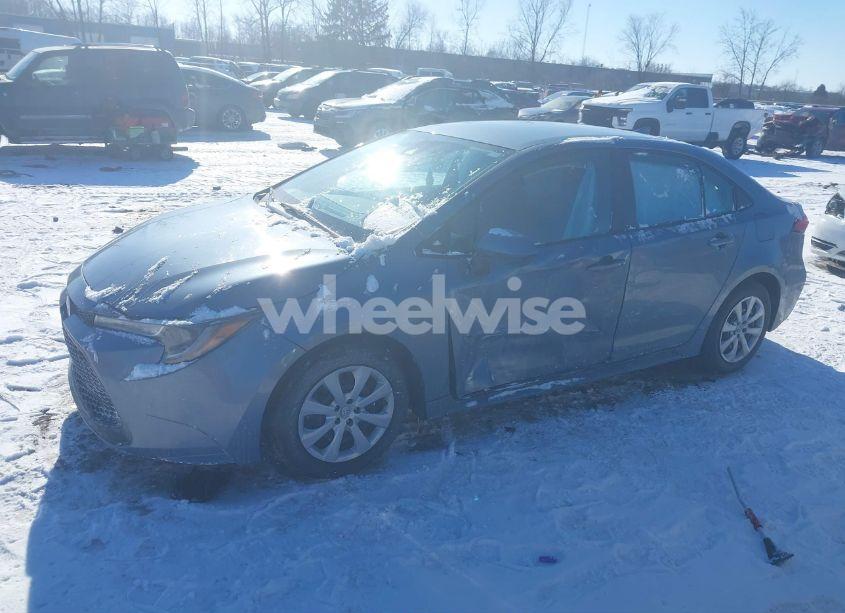 Photo 14 of 2022 Toyota Corolla LE (VIN 5YFEPMAE4NP296303)