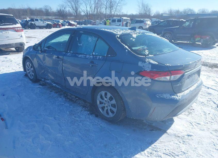 Photo 3 of 2022 Toyota Corolla LE (VIN 5YFEPMAE4NP296303)