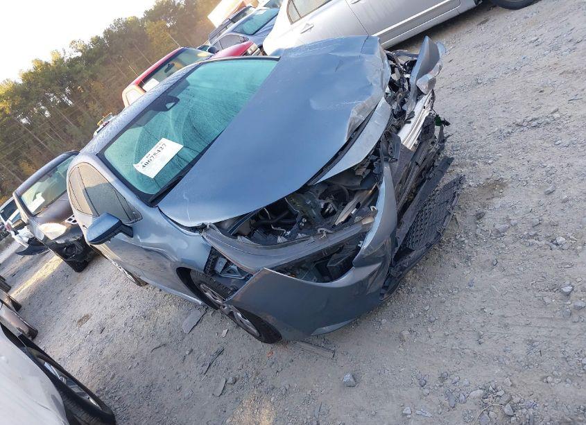 2022 Toyota Corolla LE (VIN 5YFEPMAE4NP296396) main photo