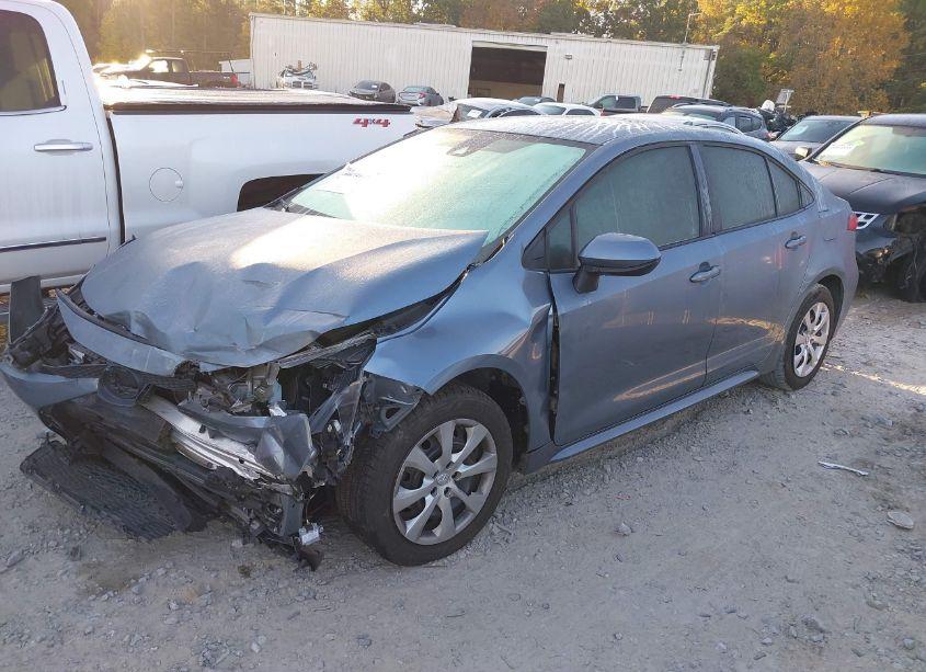 Photo 14 of 2022 Toyota Corolla LE (VIN 5YFEPMAE4NP296396)