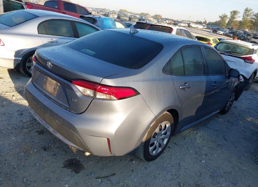 Photo 4 of 2022 Toyota Corolla LE (VIN 5YFEPMAE4NP296396)