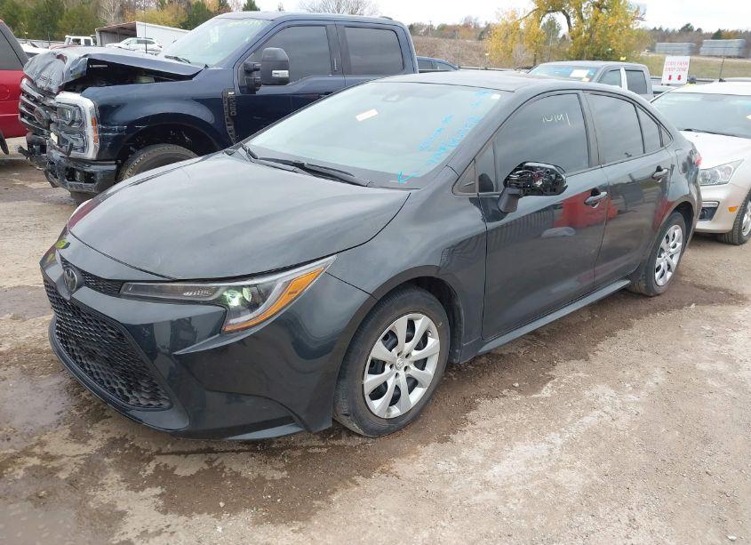 Photo 2 of 2022 Toyota Corolla LE (VIN 5YFEPMAE4NP306960)