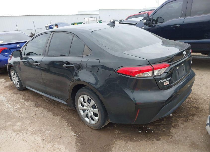 Photo 3 of 2022 Toyota Corolla LE (VIN 5YFEPMAE4NP306960)
