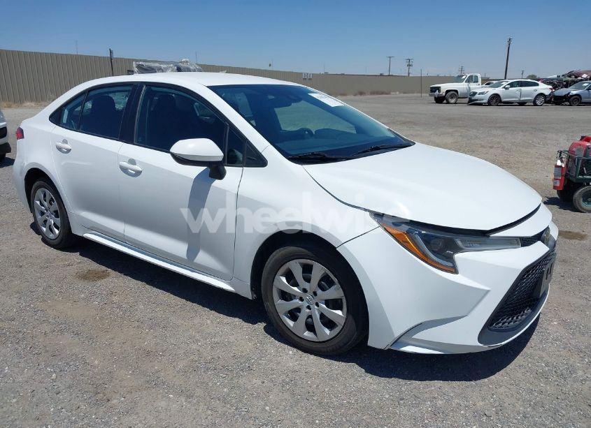 2022 Toyota Corolla LE (VIN 5YFEPMAE4NP320194) main photo