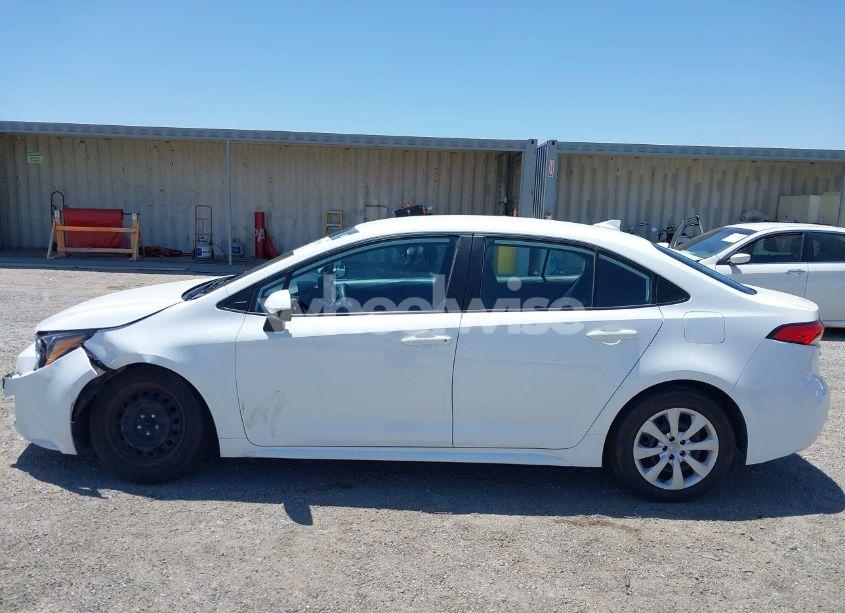 Photo 14 of 2022 Toyota Corolla LE (VIN 5YFEPMAE4NP320194)