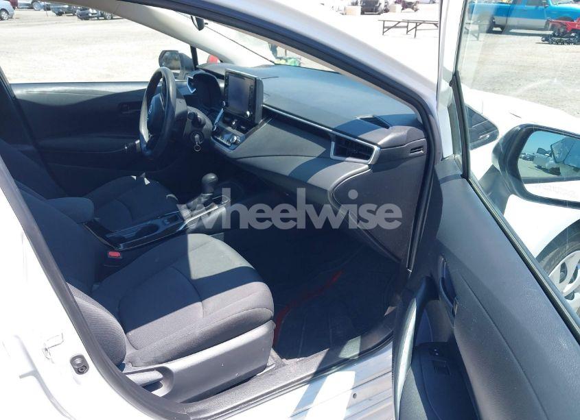 Photo 5 of 2022 Toyota Corolla LE (VIN 5YFEPMAE4NP320194)