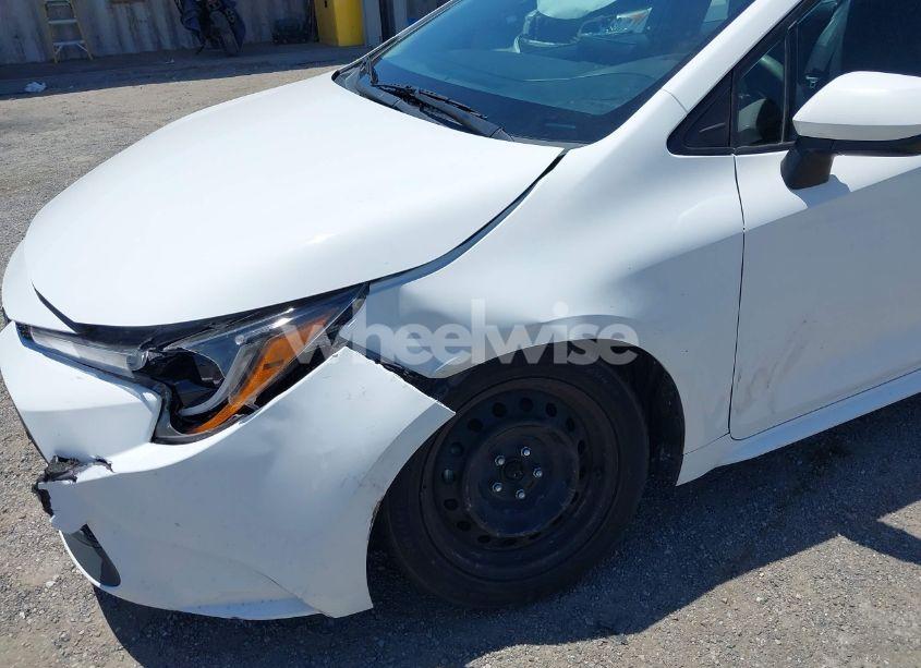 Photo 6 of 2022 Toyota Corolla LE (VIN 5YFEPMAE4NP320194)