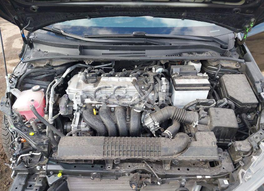 Photo 10 of 2022 Toyota Corolla LE (VIN 5YFEPMAE4NP324102)