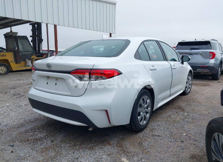 Photo 4 of 2022 Toyota Corolla LE (VIN 5YFEPMAE4NP332636)