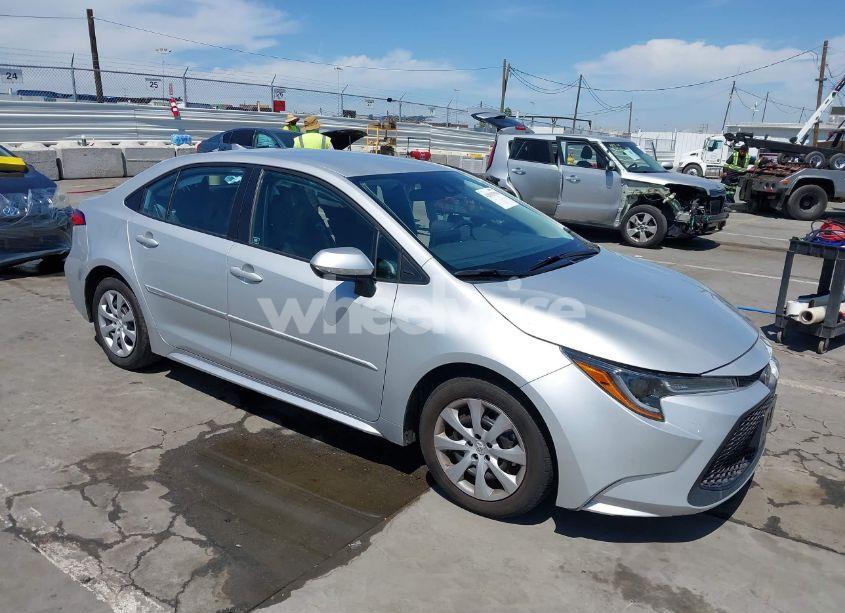 2022 Toyota Corolla LE (VIN 5YFEPMAE4NP353356) main photo