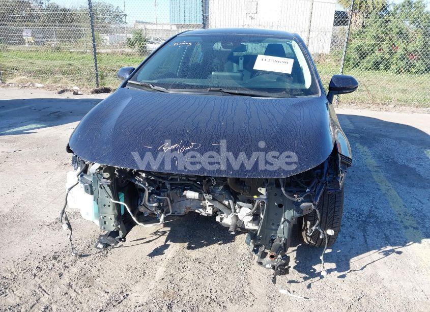 Photo 6 of 2022 Toyota Corolla LE (VIN 5YFEPMAE4NP373980)