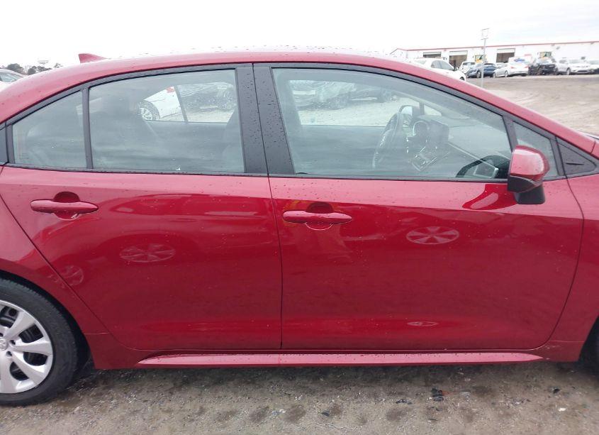 Photo 14 of 2022 Toyota Corolla LE (VIN 5YFEPMAE4NP385563)