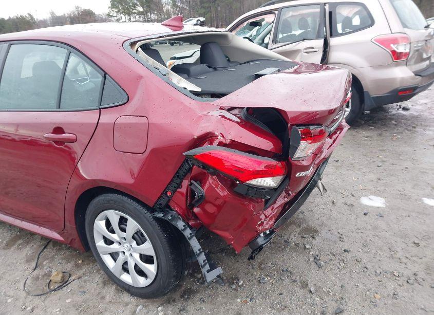 Photo 18 of 2022 Toyota Corolla LE (VIN 5YFEPMAE4NP385563)