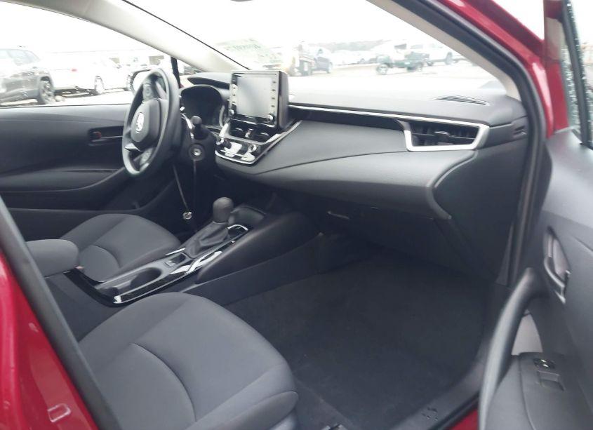 Photo 5 of 2022 Toyota Corolla LE (VIN 5YFEPMAE4NP385563)