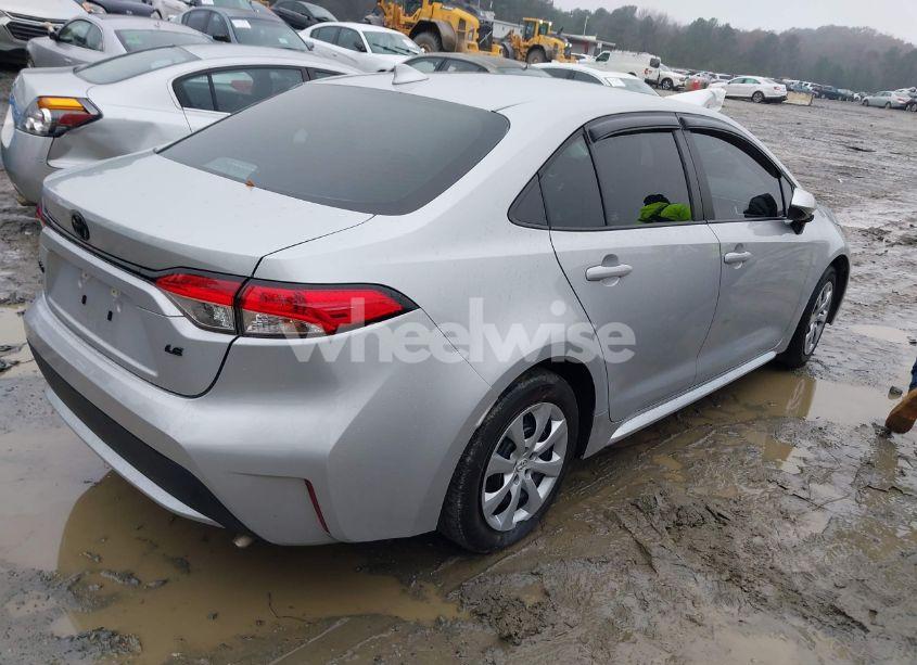 Photo 4 of 2022 Toyota Corolla LE (VIN 5YFEPMAE4NP387314)