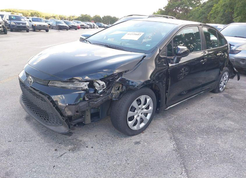 Photo 2 of 2021 Toyota Corolla LE (VIN 5YFEPMAE5MP158896)