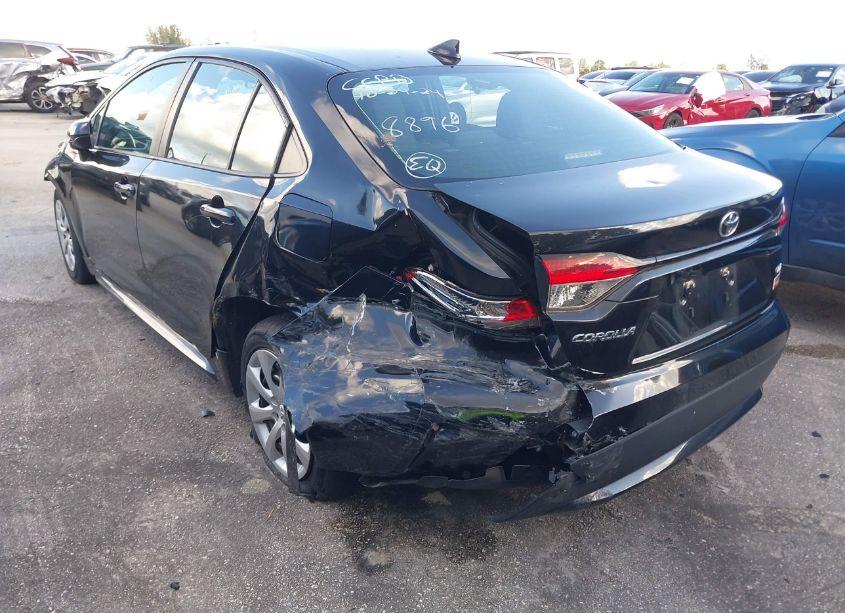 Photo 3 of 2021 Toyota Corolla LE (VIN 5YFEPMAE5MP158896)