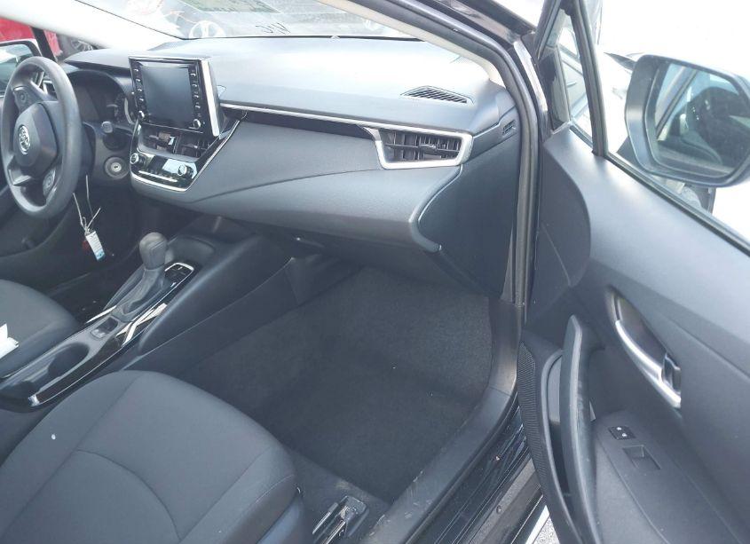 Photo 5 of 2021 Toyota Corolla LE (VIN 5YFEPMAE5MP158896)