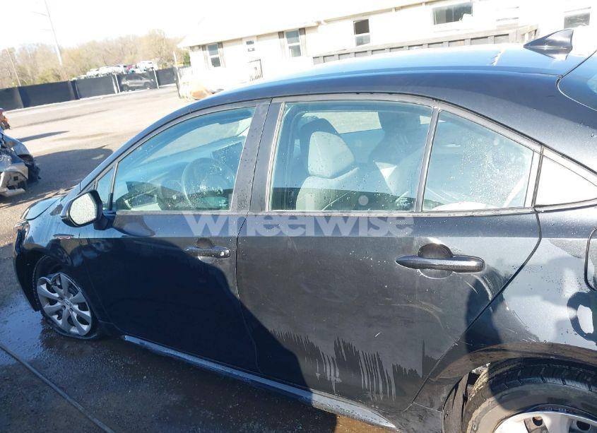 Photo 14 of 2021 Toyota Corolla LE (VIN 5YFEPMAE5MP190845)