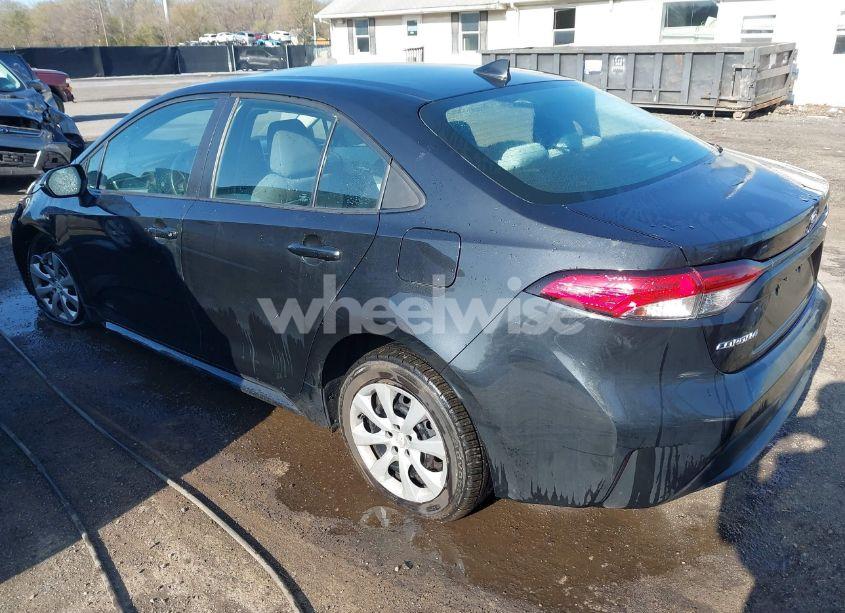 Photo 3 of 2021 Toyota Corolla LE (VIN 5YFEPMAE5MP190845)