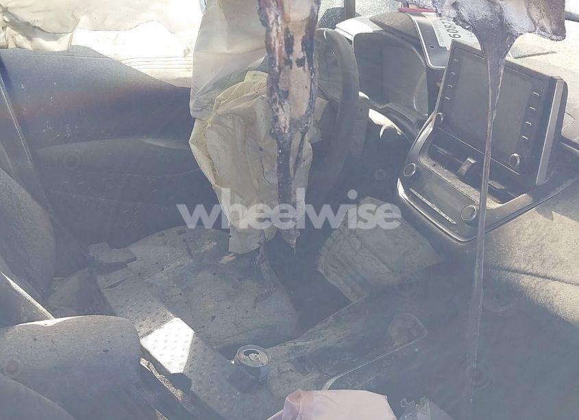 Photo 14 of 2021 Toyota Corolla LE (VIN 5YFEPMAE5MP191350)