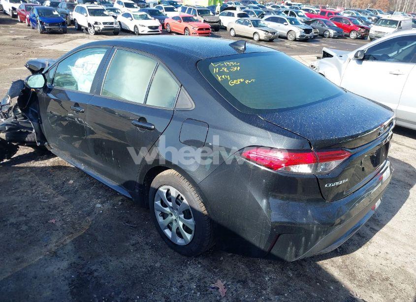 Photo 3 of 2021 Toyota Corolla LE (VIN 5YFEPMAE5MP191350)