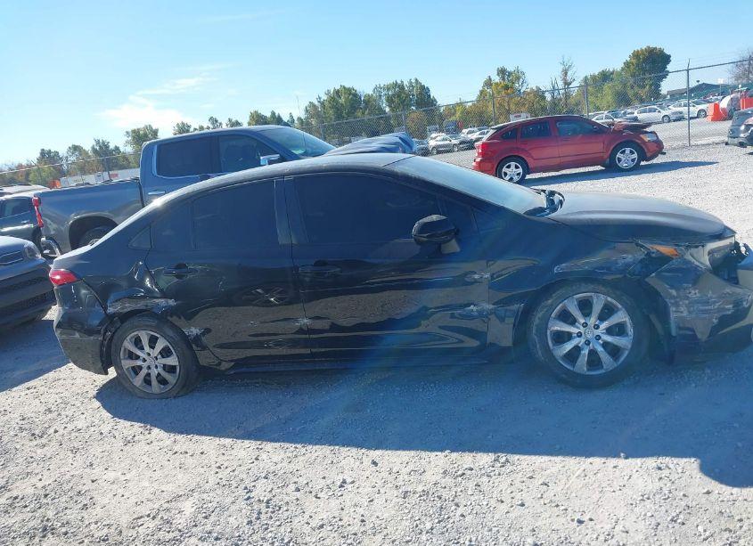 Photo 13 of 2021 Toyota Corolla LE (VIN 5YFEPMAE5MP202279)