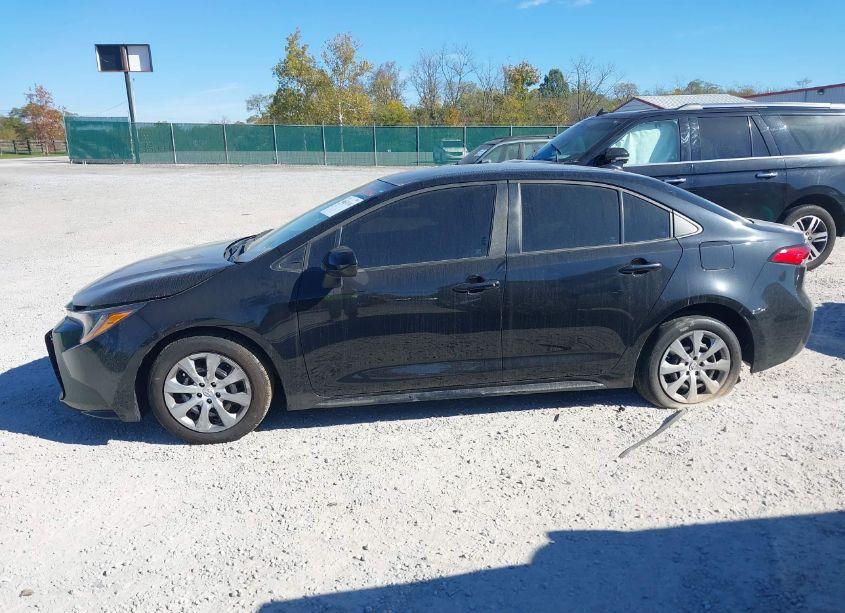 Photo 14 of 2021 Toyota Corolla LE (VIN 5YFEPMAE5MP202279)
