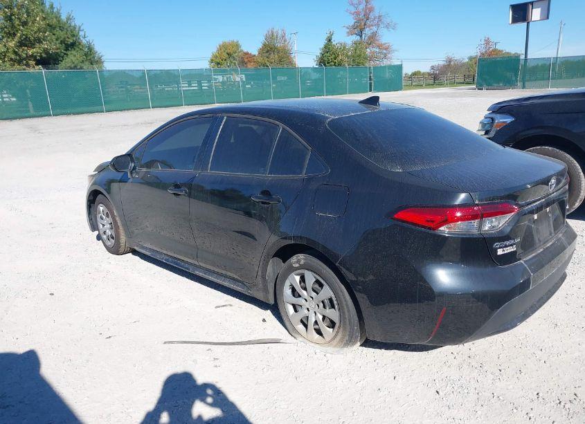 Photo 3 of 2021 Toyota Corolla LE (VIN 5YFEPMAE5MP202279)