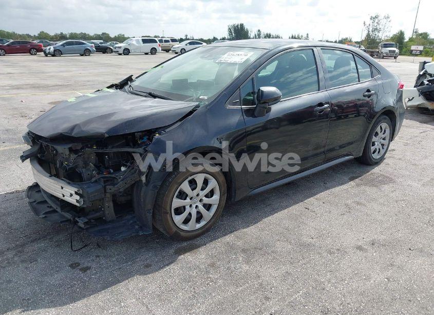 Photo 2 of 2021 Toyota Corolla LE (VIN 5YFEPMAE5MP203674)