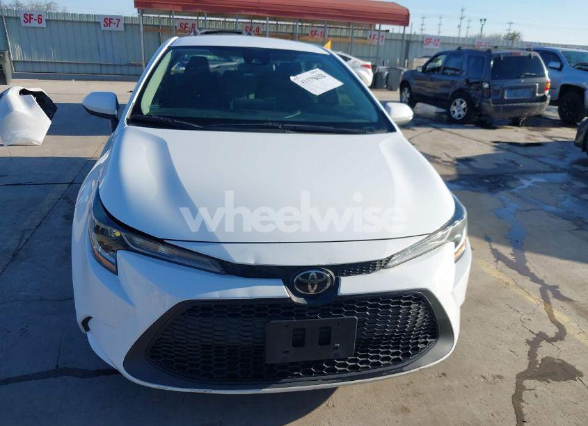 Photo 13 of 2021 Toyota Corolla LE (VIN 5YFEPMAE5MP207921)