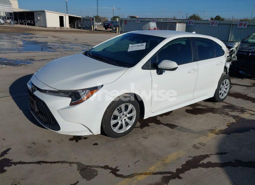 Photo 2 of 2021 Toyota Corolla LE (VIN 5YFEPMAE5MP207921)