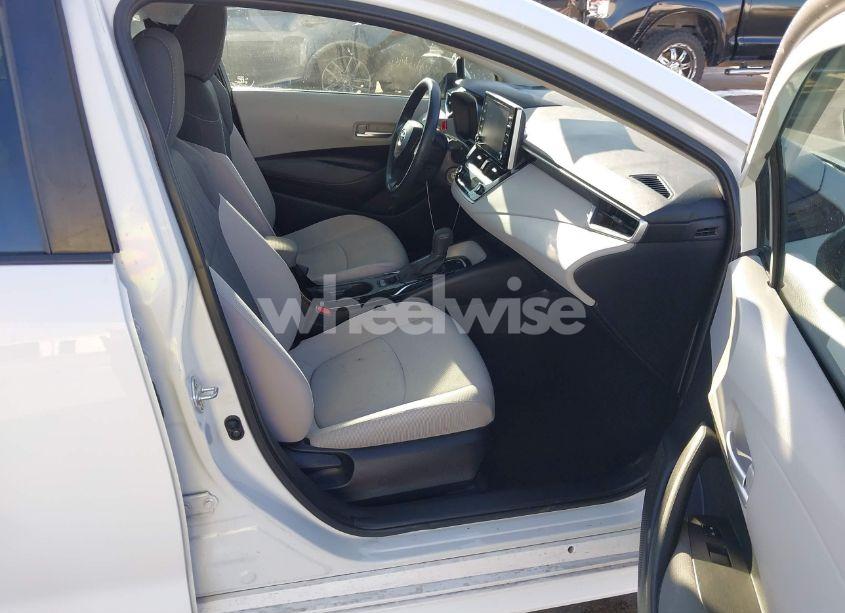 Photo 5 of 2021 Toyota Corolla LE (VIN 5YFEPMAE5MP207921)