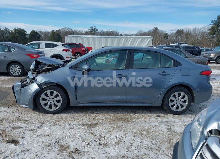 Photo 15 of 2021 Toyota Corolla LE (VIN 5YFEPMAE5MP208812)