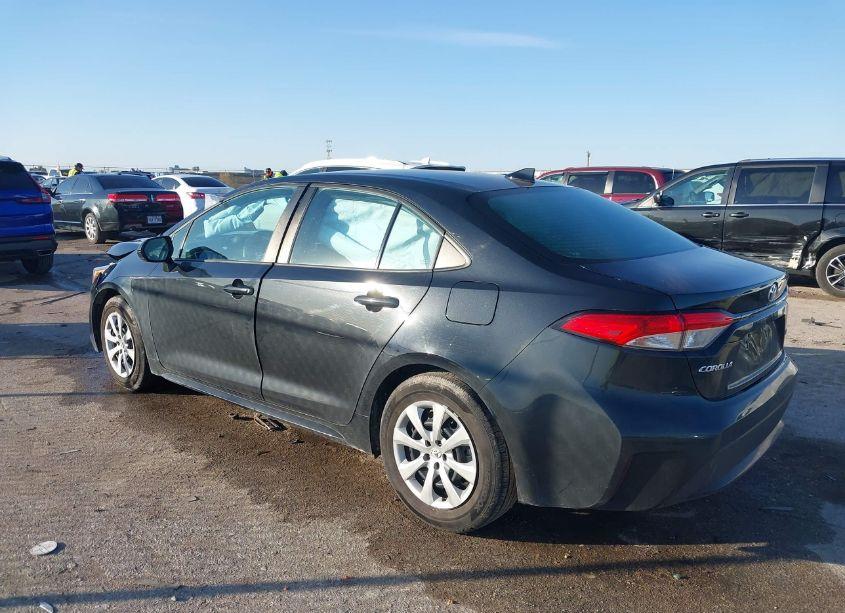 Photo 3 of 2021 Toyota Corolla LE (VIN 5YFEPMAE5MP211306)