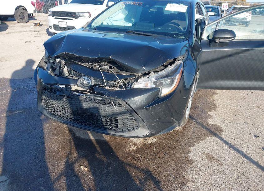 Photo 6 of 2021 Toyota Corolla LE (VIN 5YFEPMAE5MP211306)