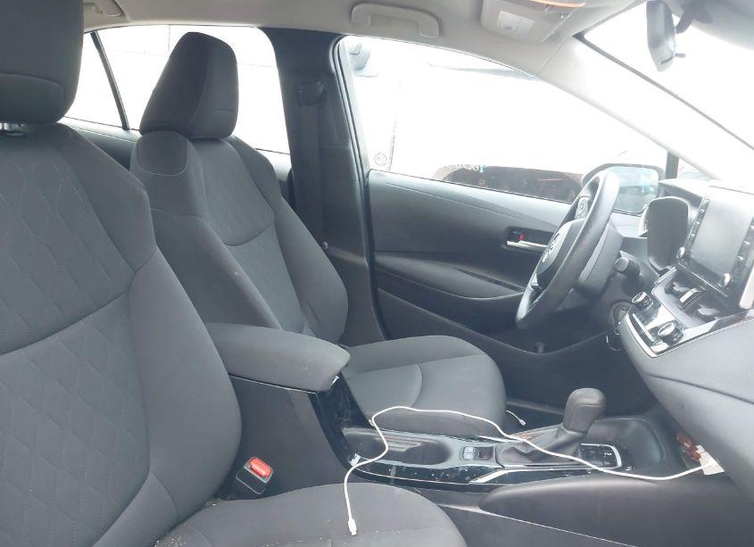 Photo 5 of 2021 Toyota Corolla LE (VIN 5YFEPMAE5MP218692)